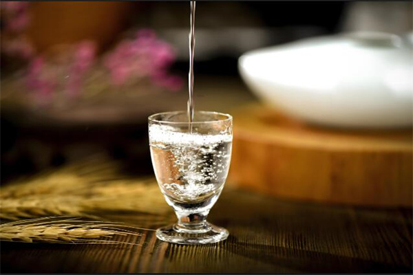 華詩歐白酒加盟