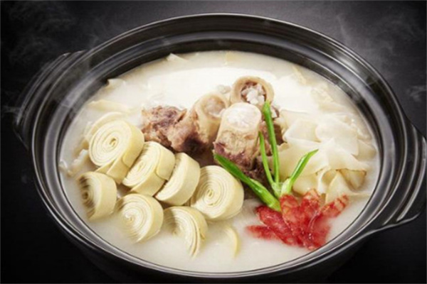 湯小宛骨湯粉面加盟