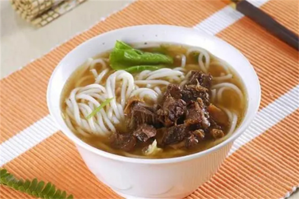 湯小宛骨湯粉面加盟