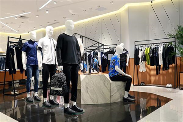 怦然心動(dòng)男裝店加盟