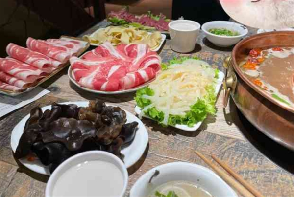 涮小館串串店加盟