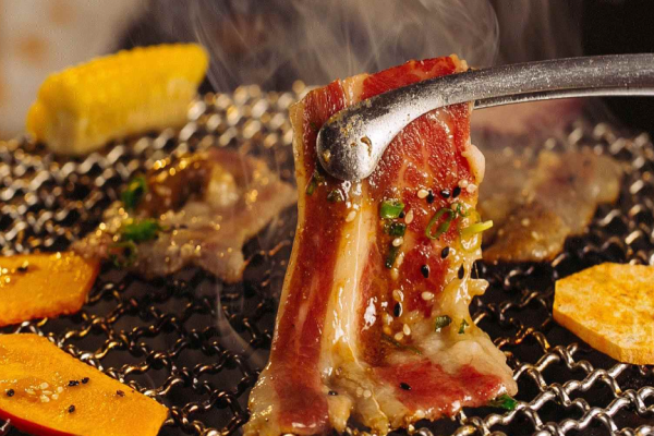 科班先生炭火烤肉加盟
