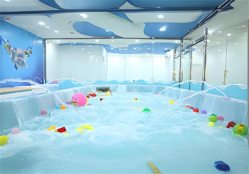 家有兒女嬰幼游泳館加盟