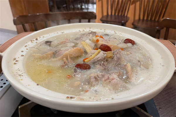 煲個(gè)椰子雞