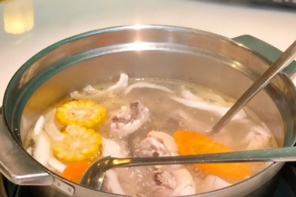 享潤(rùn)四季椰子雞加盟