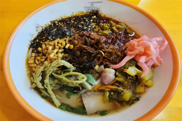 糊辣牛肉米線加盟