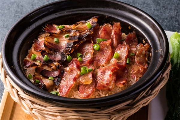 三葉煲仔飯加盟