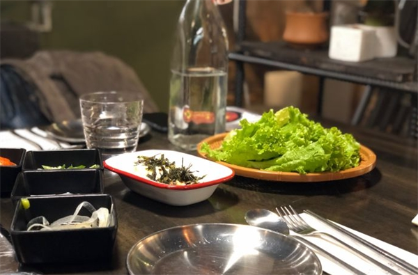 米屋肉庫(kù)餐廳加盟