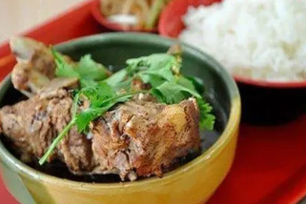 骨校長(zhǎng)排骨米飯加盟