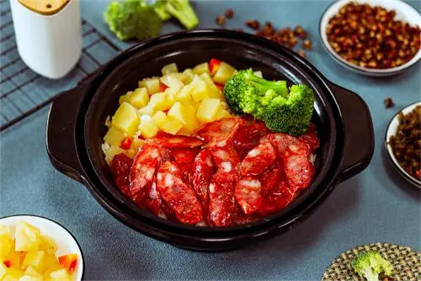 喜福壽煲仔飯加盟