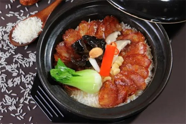 饞嘴小廚煲仔飯加盟