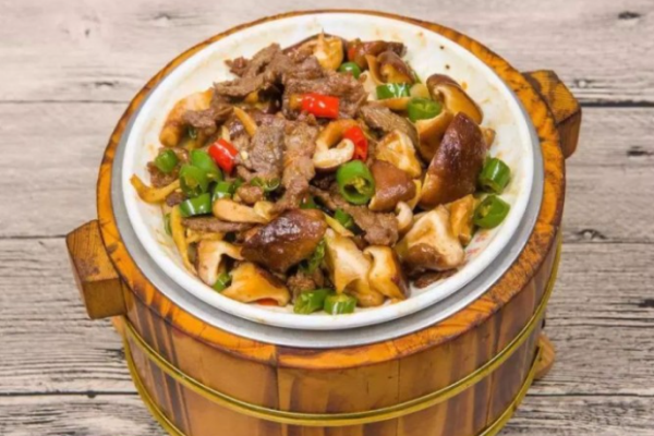 穩(wěn)大叔湘味木桶飯加盟