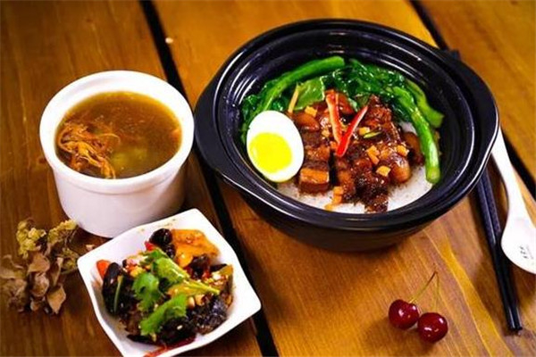 口福香煲仔飯加盟