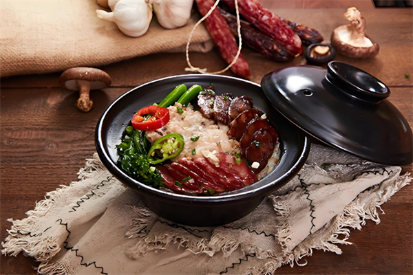 香伯里煲仔飯加盟
