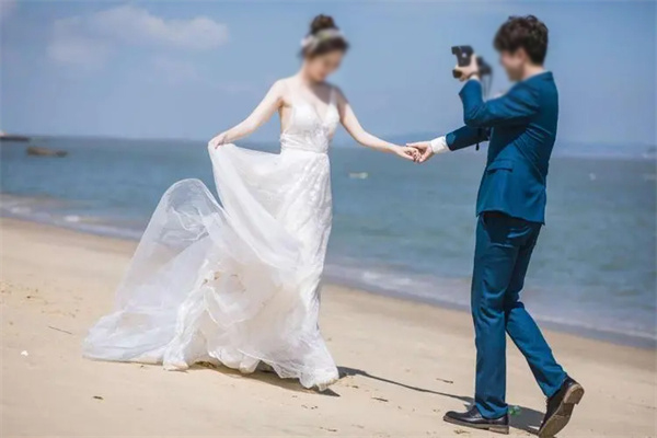 王開(kāi)婚紗攝影加盟