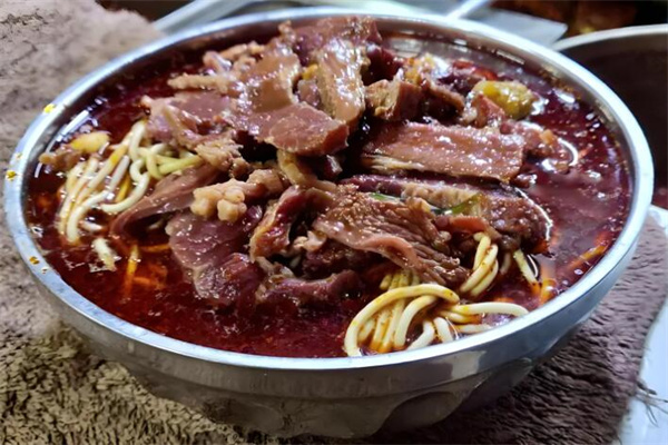 麥千碗私藏牛肉面加盟