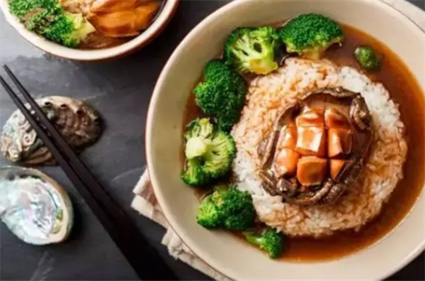 皇家食補(bǔ)鮑魚飯加盟