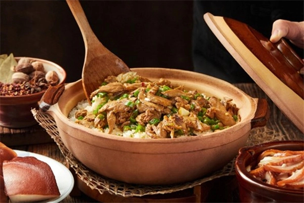 沉香煲仔飯加盟