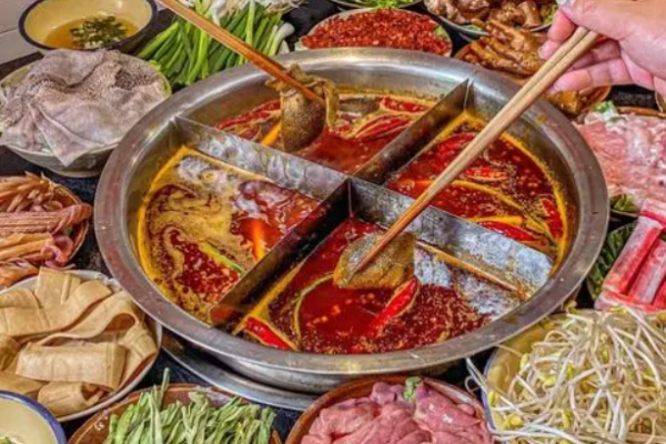 上九門(mén)重慶地道老火鍋加盟