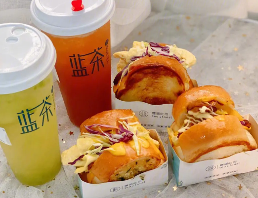 藍(lán)茶爆蛋吐司加盟
