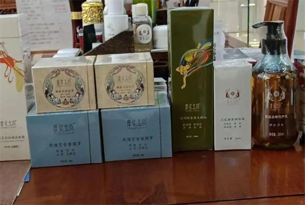 摩也化妝品加盟