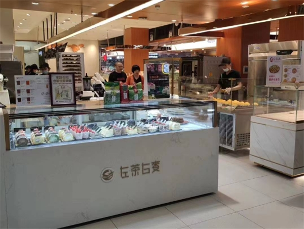 左茶右麥加盟費多少？小投入大回報，茶飲新秀了解一下！