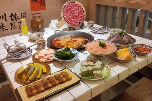 舊街市鮮貨老火鍋加盟