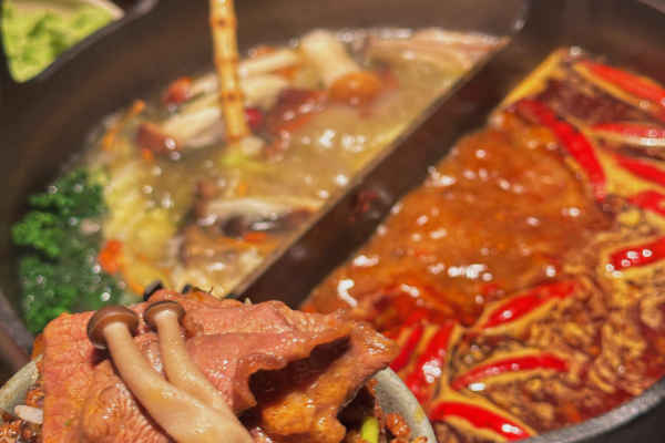 山慢慢蹺腳牛肉火鍋加盟