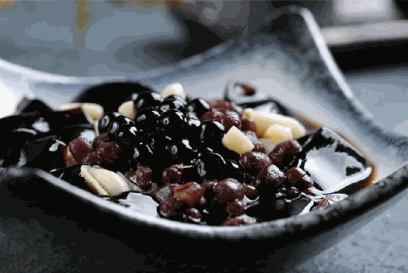 黑丸嫩仙草加盟