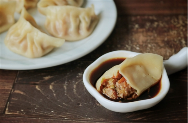 江南水餃加盟費(fèi)多少錢(qián)？加盟費(fèi)揭秘：投資門(mén)檻與回報(bào)全解析！