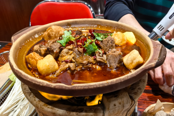火正宮現(xiàn)燉牛腩煲加盟
