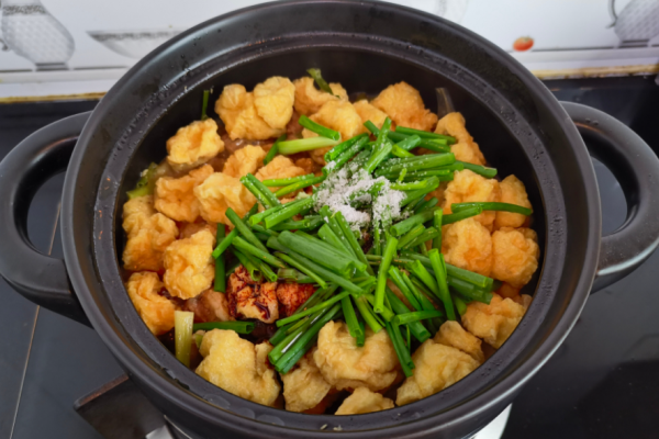小能耐砂鍋菜加盟