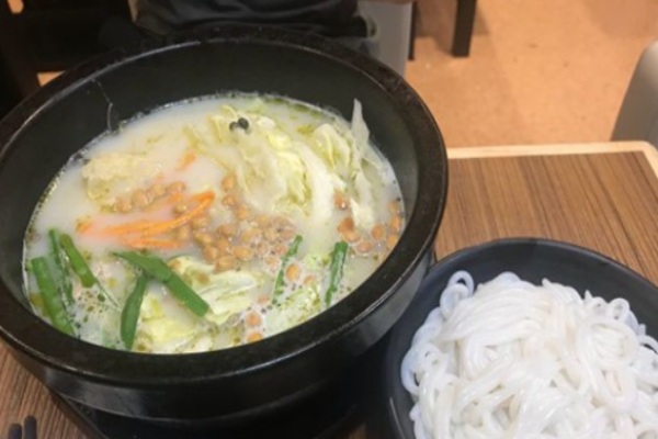 期品之線過橋米線加盟