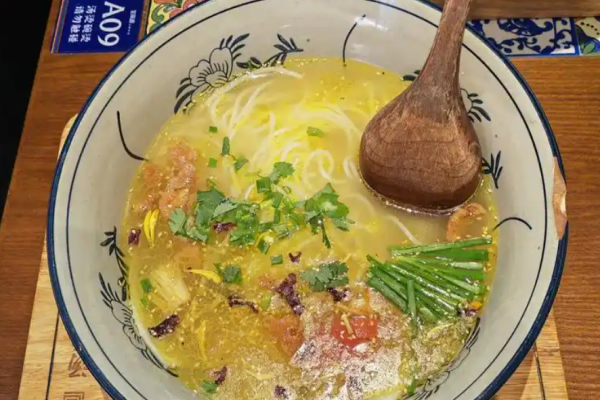 俏南湖過橋米線魚粉加盟