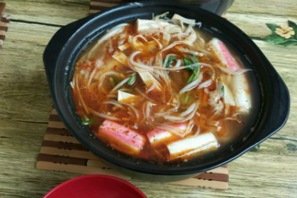 徽香園過(guò)橋米線加盟