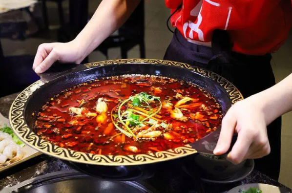 美蛙魚(yú)當(dāng)家火鍋加盟