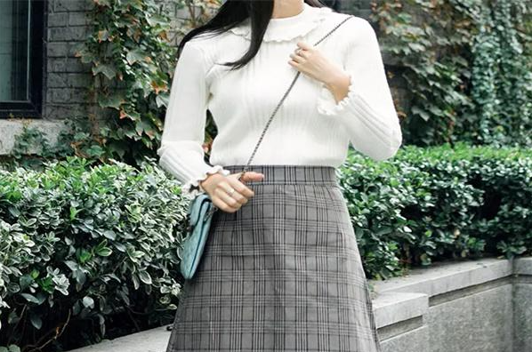小鎮(zhèn)姍姍女裝加盟