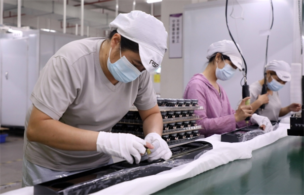 上海招工包吃住8000？14歲可以做普工嗎？上海普工工資最高的廠電話多少？