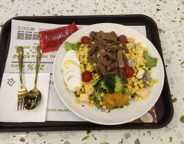 上海開一家輕食沙拉店要多少錢？從選址到運營的資金規(guī)劃指南