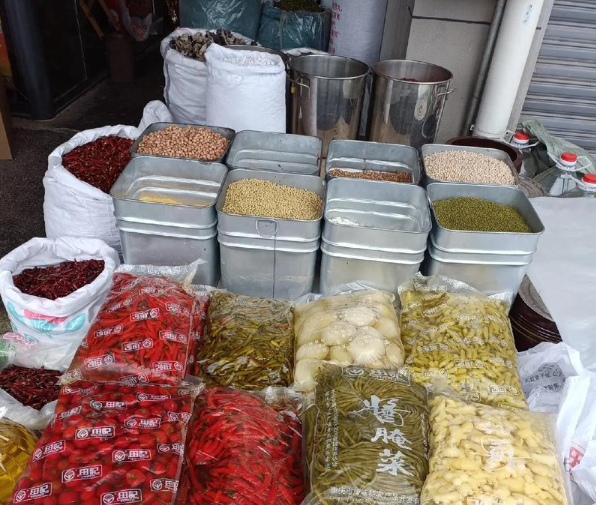 上海開上海食材批發(fā)市場店要多少錢？核心成本構(gòu)成