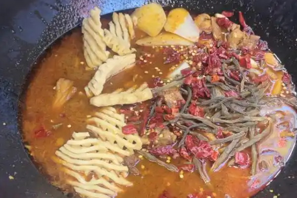 開(kāi)一家地鍋雞大概要多少錢(qián)？開(kāi)個(gè)地鍋雞需要多少錢(qián)？