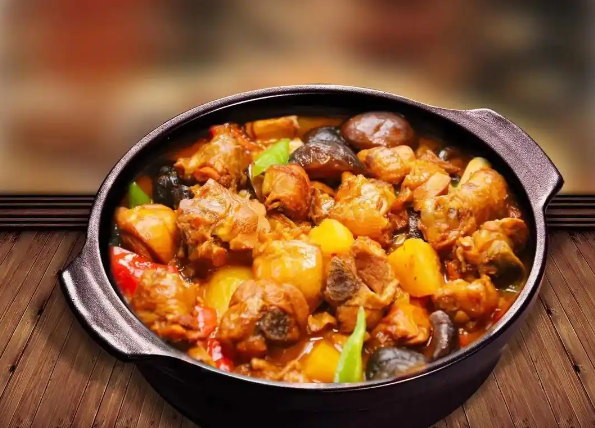 上海開(kāi)一家黃燜雞米飯需要多少錢(qián)投資？從成本拆解到盈利邏輯全解析