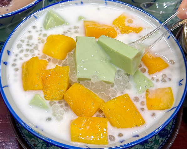 上海開開個(gè)糖水店投資多少店好？上海開糖水店投資指南