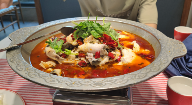 上海開一個(gè)石鍋魚店要投資多少錢？深度解析上海市場(chǎng)的成本與收益