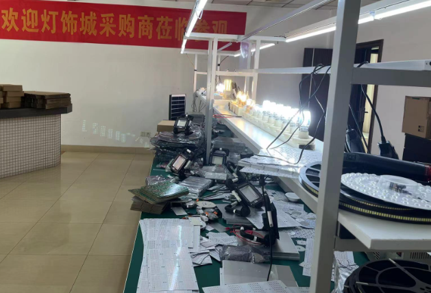 上海開上海外發(fā)加工網(wǎng)店要多少錢？從千元啟動到百萬級投入