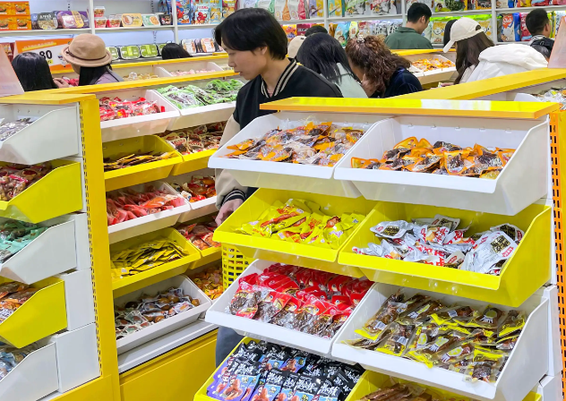 上海開上海零食加盟品牌店要多少錢？從選址到運(yùn)營的全成本解析