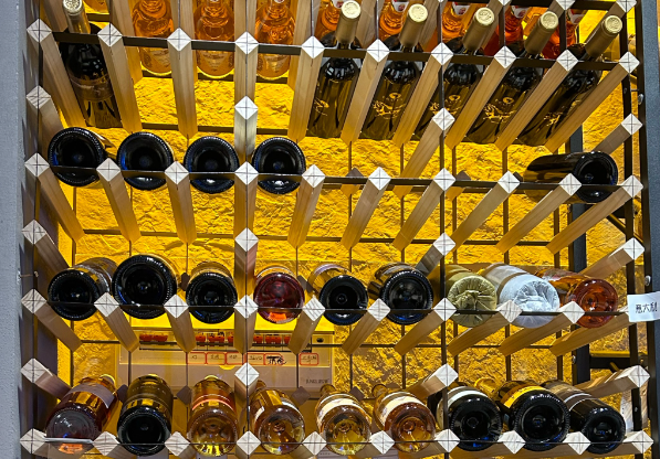 上海開一家紅酒店需要多少投資？深度解析成本結(jié)構(gòu)