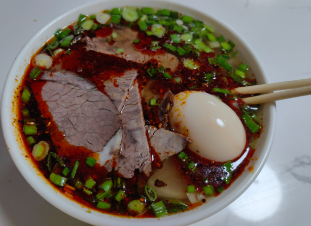 上海開蘭州牛肉面前期投資店怎么樣