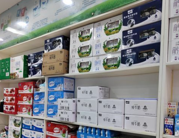 上海開(kāi)個(gè)牛奶店需要多少投資？從選址到運(yùn)營(yíng)的全成本解析