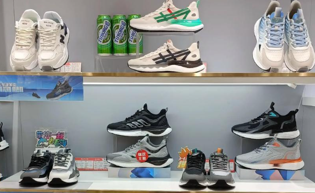 上海開一家男鞋店要投資多少店面？全流程成本解析